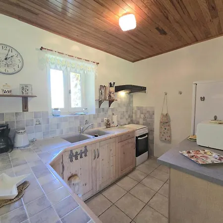 Familier Avec Piscine, Climatisation Et Animaux Admis Pres De Belves - Fr-1-616-147 *